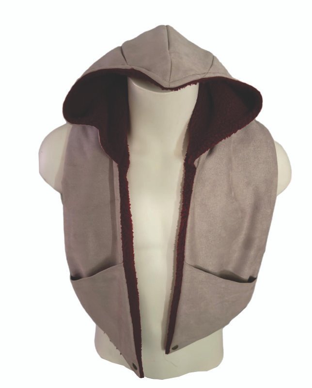 Assassin’s Creed-Inspired Hood with Pockets – Beige Red Wine