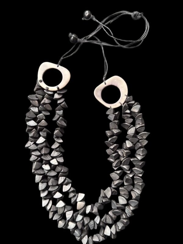 “Ebony Shadow” Set – Deep Black Necklace & Earrings - Image 3
